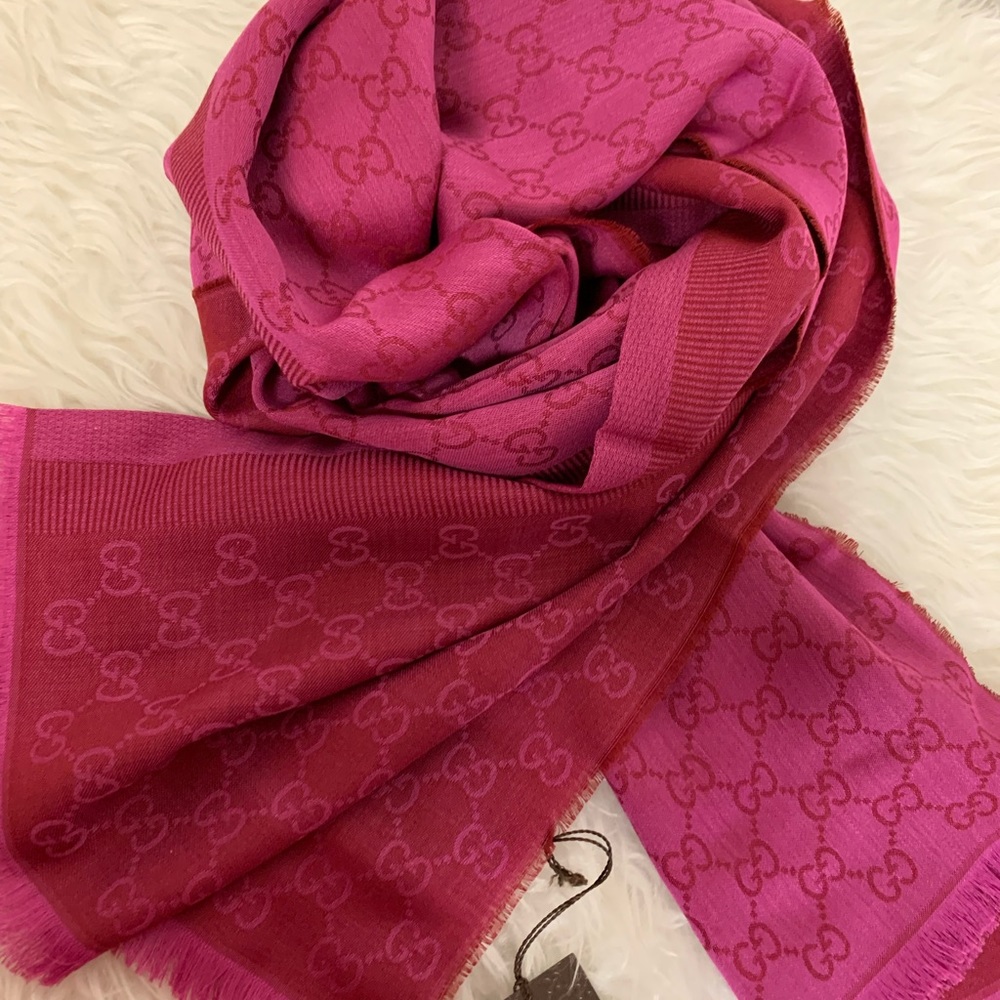 New Gucci scarf - Picture 2 of 9
